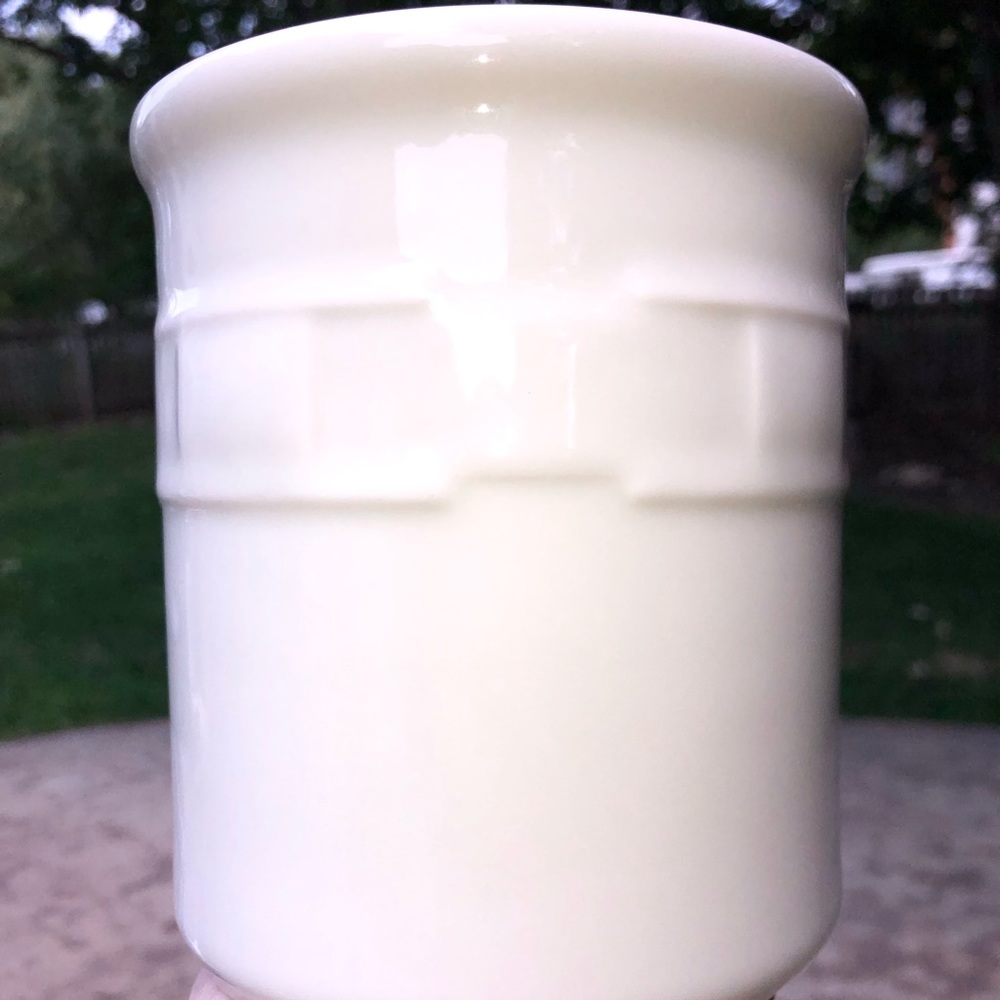 Longaberger Ceramics Ivory 5” utensil holder